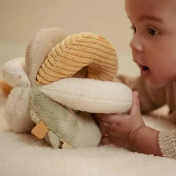 Prva igračka za bebu Little Dutch Montessori lopta